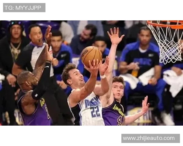 湖人对阵魔术2020赛季精彩回顾与关键时刻分析